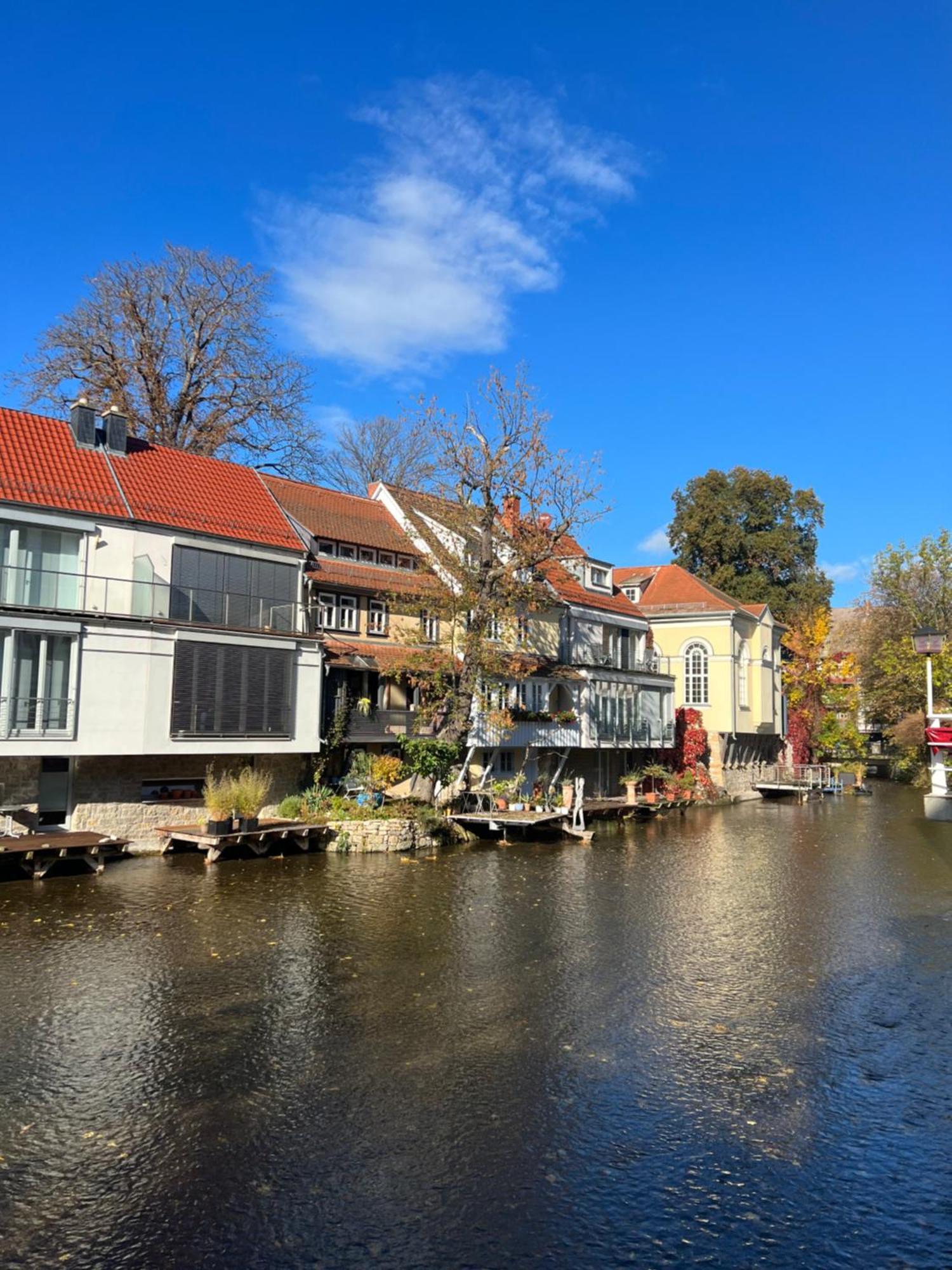 Ferienwohnung Schildblick Modernes Apartment Direkt In Der Altstadt Von Erfurt Nahe Der Kraemerbruecke - Beste Innenstadtlage Exterior photo