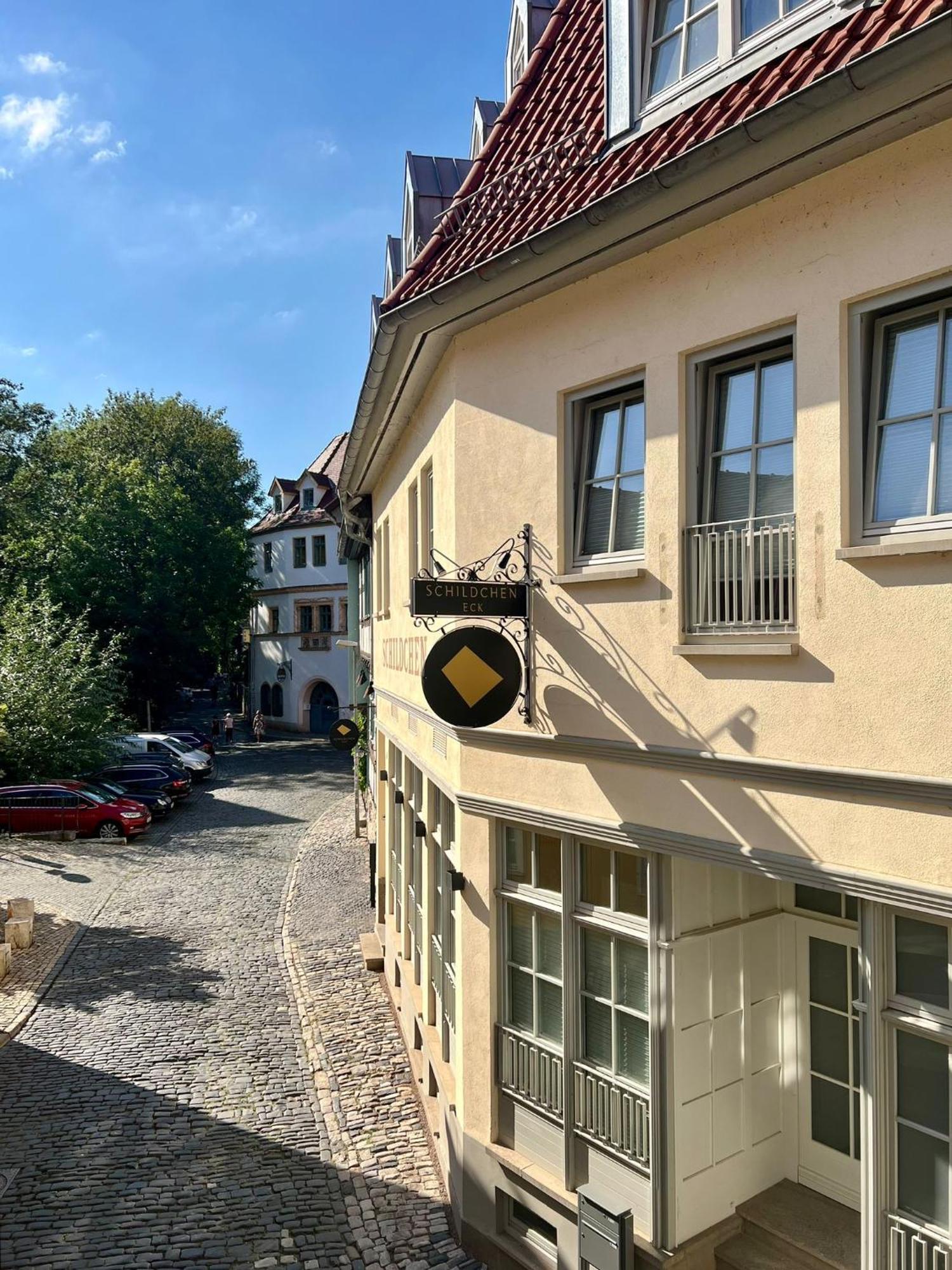 Ferienwohnung Schildblick Modernes Apartment Direkt In Der Altstadt Von Erfurt Nahe Der Kraemerbruecke - Beste Innenstadtlage Exterior photo