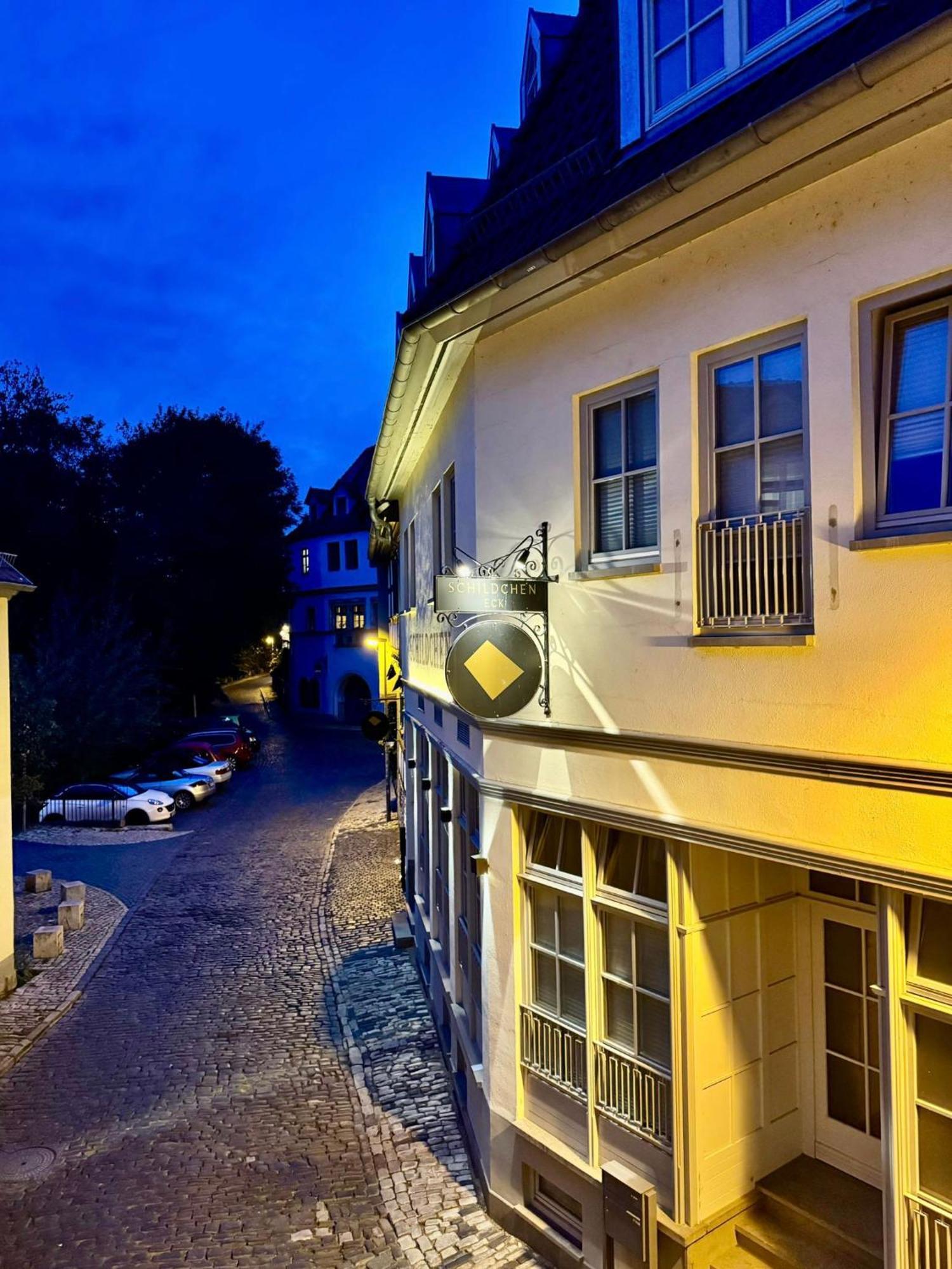 Ferienwohnung Schildblick Modernes Apartment Direkt In Der Altstadt Von Erfurt Nahe Der Kraemerbruecke - Beste Innenstadtlage Exterior photo